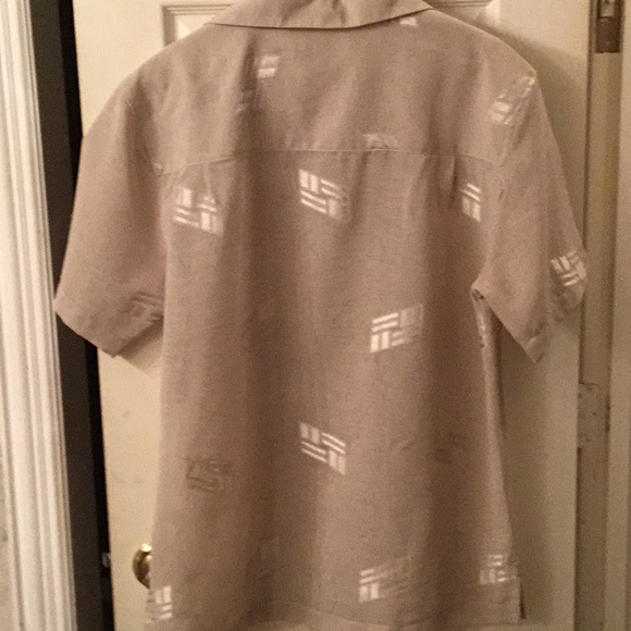 Shirt - Picture 4 of 4